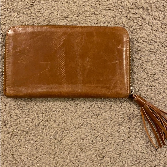 GUC Intrinsic Flair Zippy Wallet Tan Leather - Picture 2 of 5